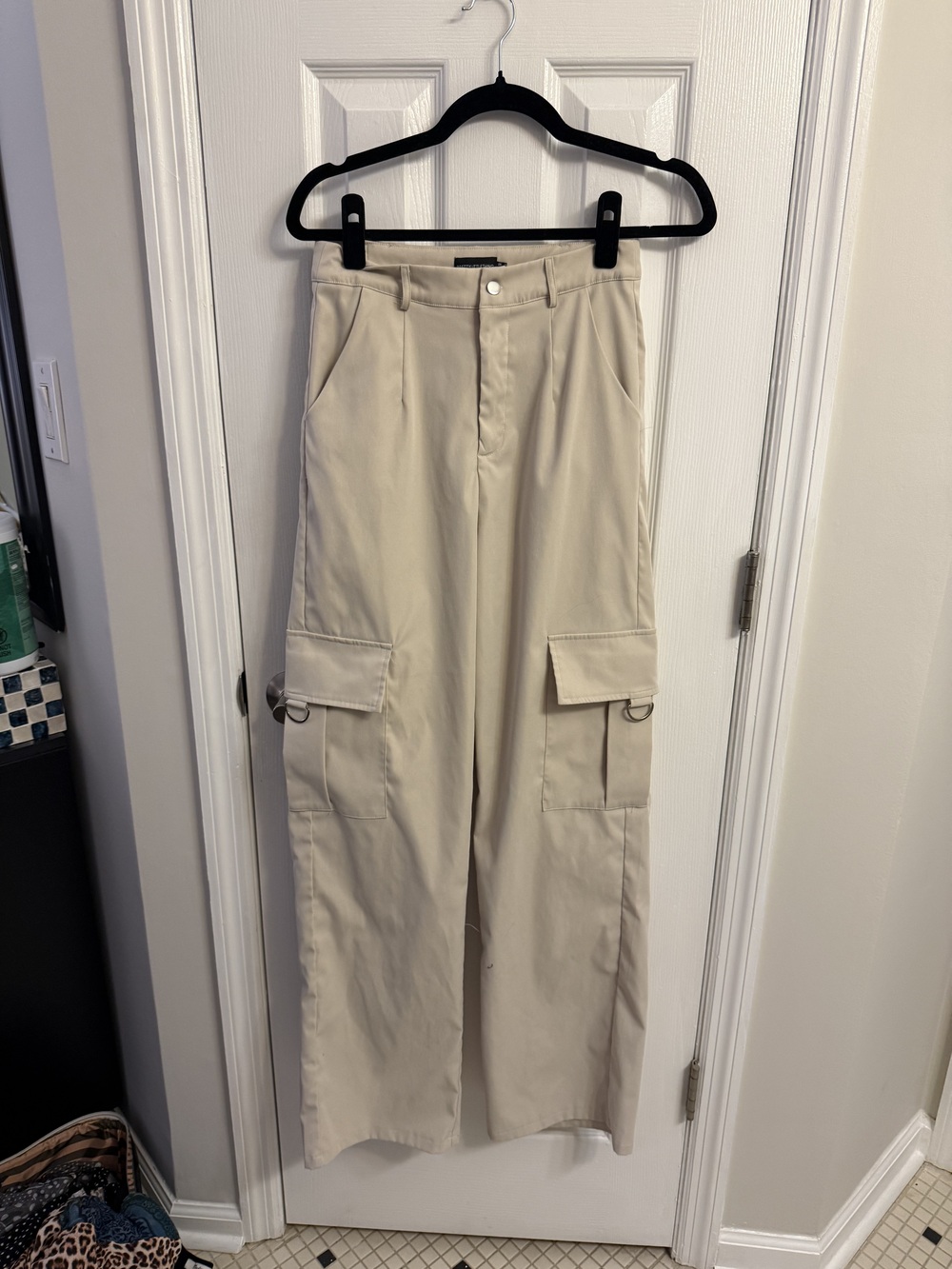 PrettyLittleThing Beige High-Waist Cargo Pants US 6